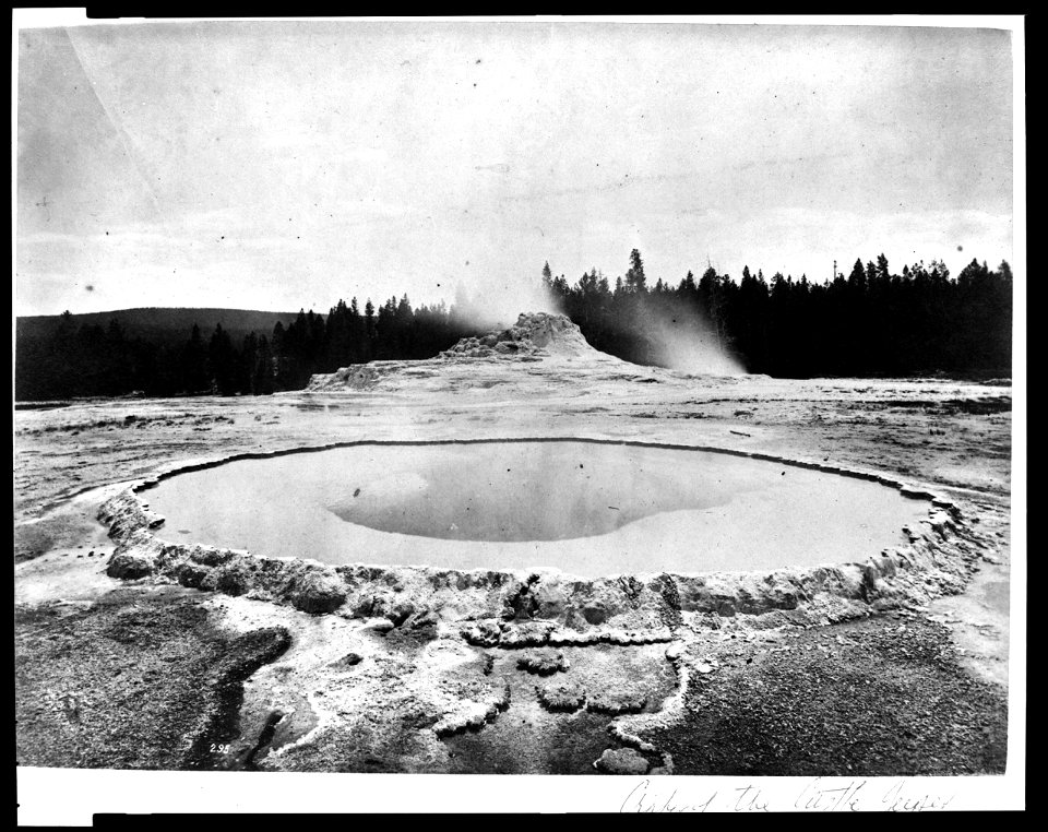 Crater of the Castle Geyser LCCN95514214