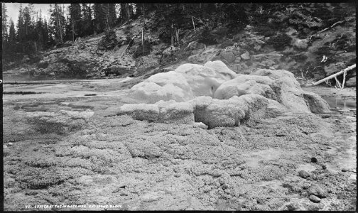 Crater of the Minute Man, Shoshone basin. Yellowstone National Park. - NARA - 517233
