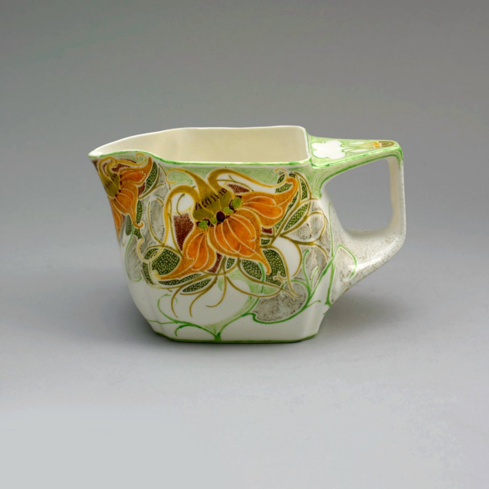 Creamer, ca. 1910 (CH 51685195-2)