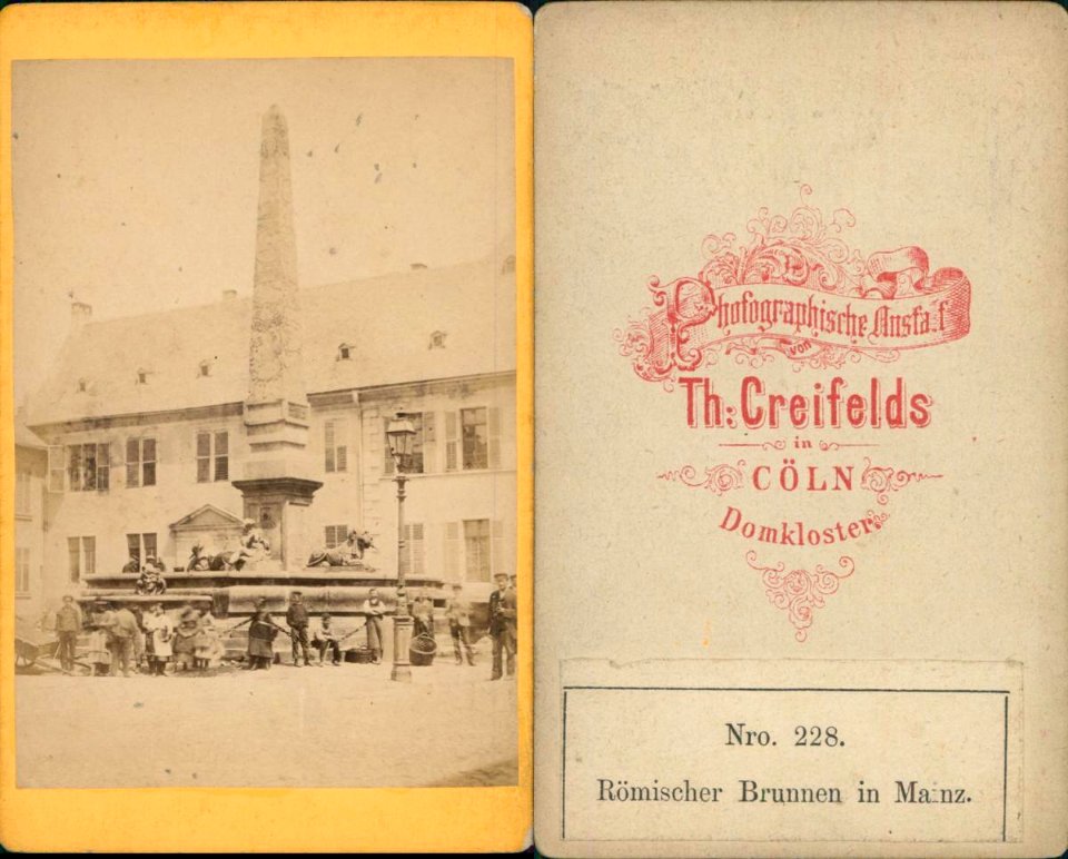 Creifelds, Theodor - Mainz, Neuer Brunnen, um 1877 (uncropped)