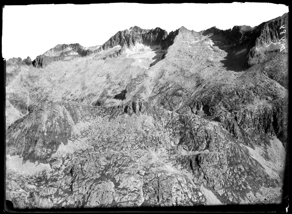 Cresta de l'Aneto des de Vall Hiverna