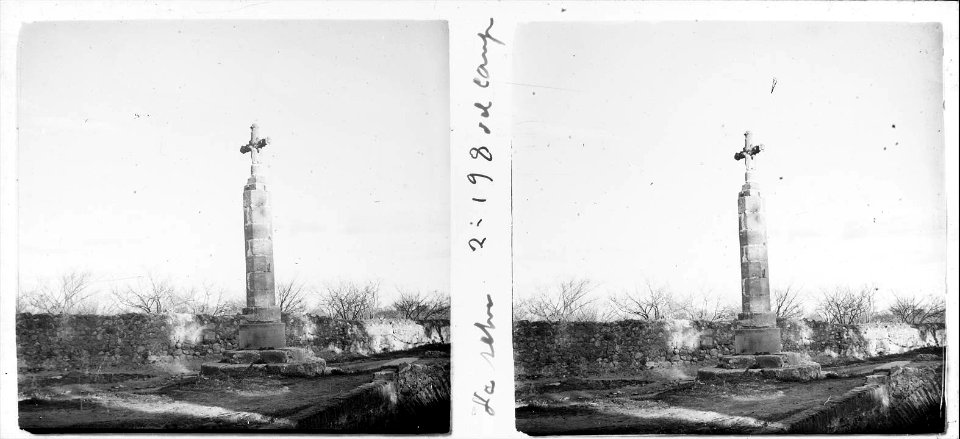 Creu de terme a prop del convent de Selva de Camp (SaP 198 02)