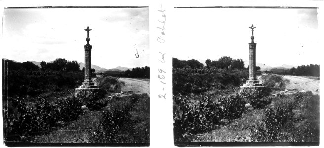 Creu de terme a prop del monestir de Poblet