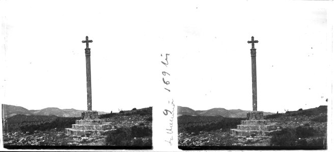 Creu de terme de la Llacuna