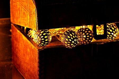 The treasure of the light ball