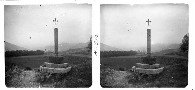 Creu de terme en el camí cap a Bagà