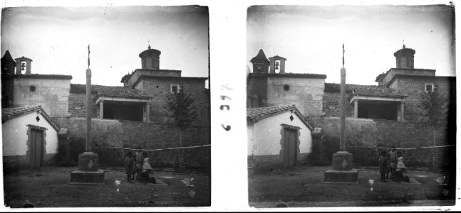 Creu i església parroquial