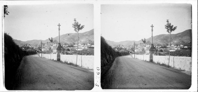 Creu i vista de Teià