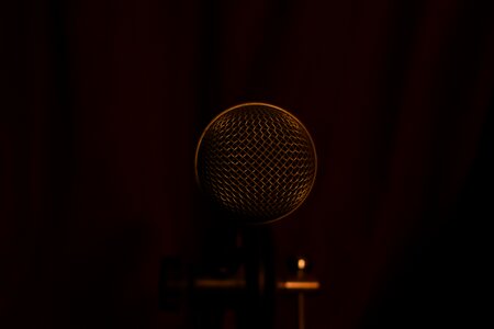Microphone darkness sound