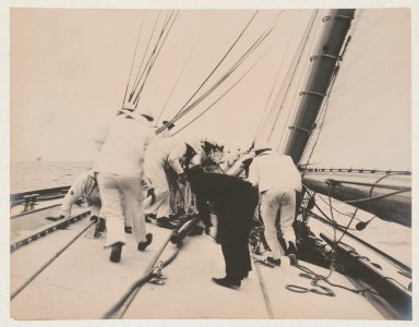 Crew working on the yacht Reliance, winner of 1903 America's Cup LCCN2018645927