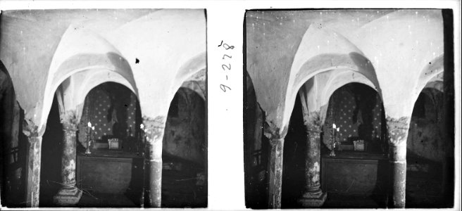 Cripta a la part central de l'església d'Olius