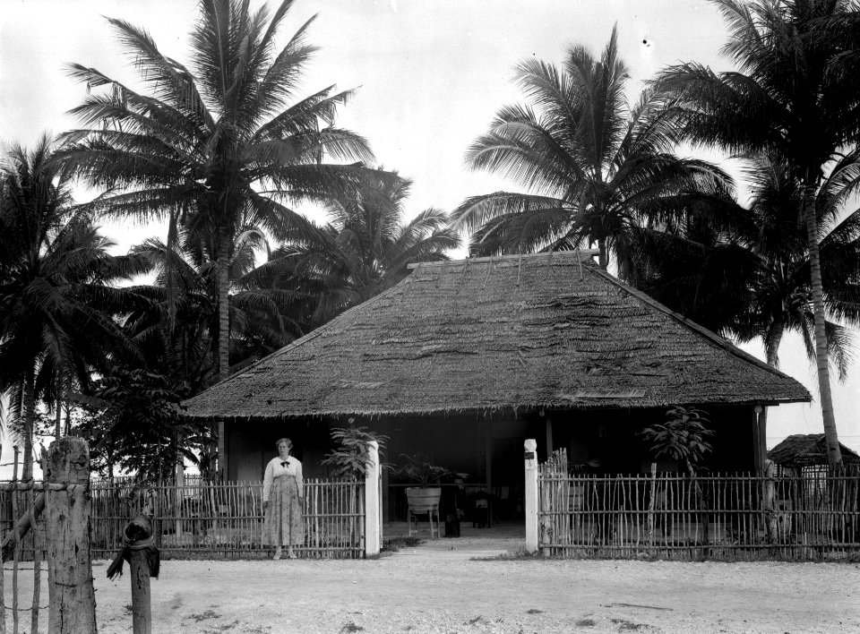 De Groots hus. Datum, 1919. Ort, Loewoek, Ost-Celebes. Luwuk. Indonesien - SMVK - 022187