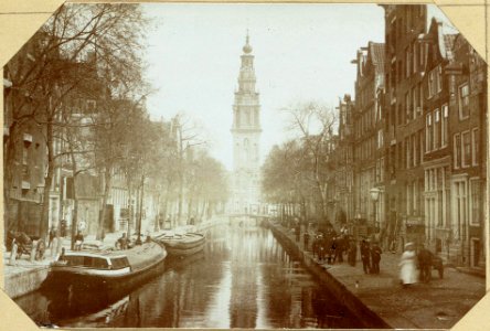 De Groenburgwal, ziende op de Zuidertoren photo