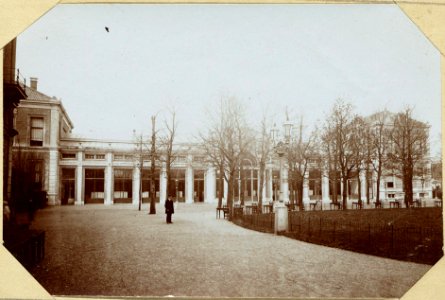 De Groote Restauratiezaal van Natura Artis Magistra
