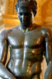 Croatian Apoxyomenos Louvre n06
