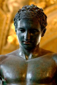 Croatian Apoxyomenos Louvre n10