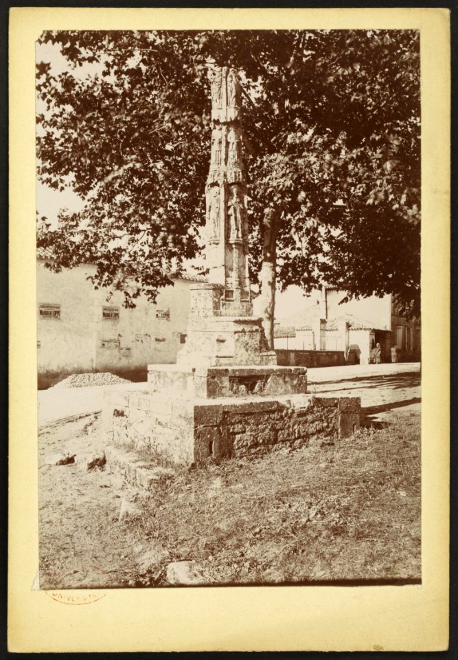 Croix de cimetière XVIe siècle de Marcillac - J-A Brutails - Université Bordeaux Montaigne - 0270