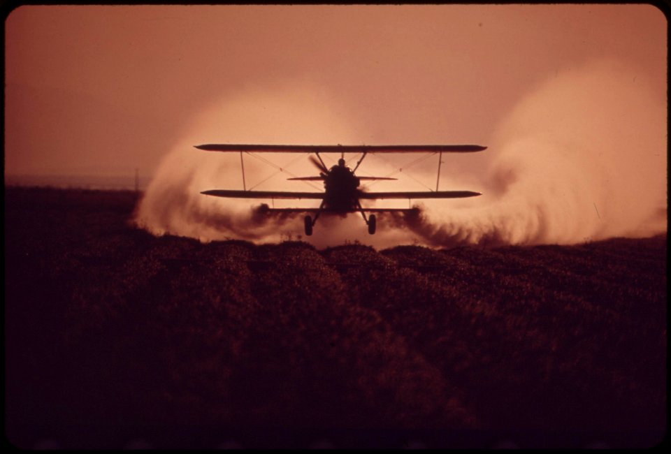 Crop-duster-in-the-imperial-valley-may-1972 7152575309 o