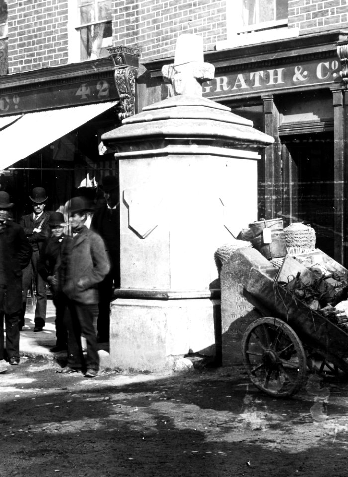 Cross at Blackrock, Co. Dublin. (20459469930)