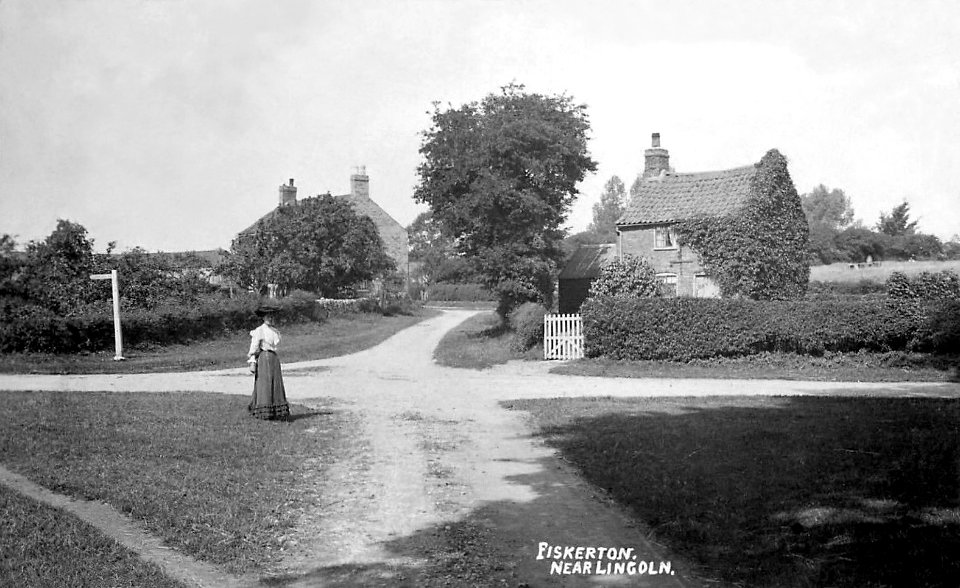 Crossroads at Fiskerton 1911-1912