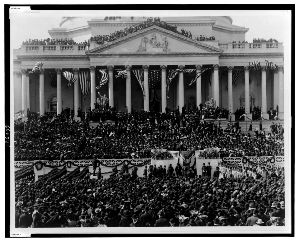 Crowd at inauguration of Theodore Roosevelt LCCN00650890