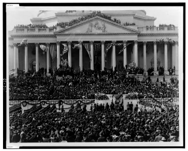 Crowd at inauguration of Theodore Roosevelt LCCN00650890