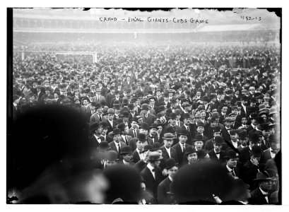 Crowd leaving Polo Grounds; Cubs at Giants - final game (baseball) LCCN2014682277