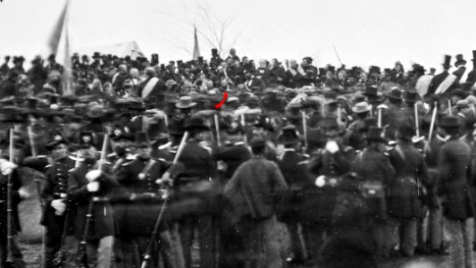 Crowd of citizens, soldiers, and etc. with Lincoln at Gettysburg. - NARA - 529085 -crop photo