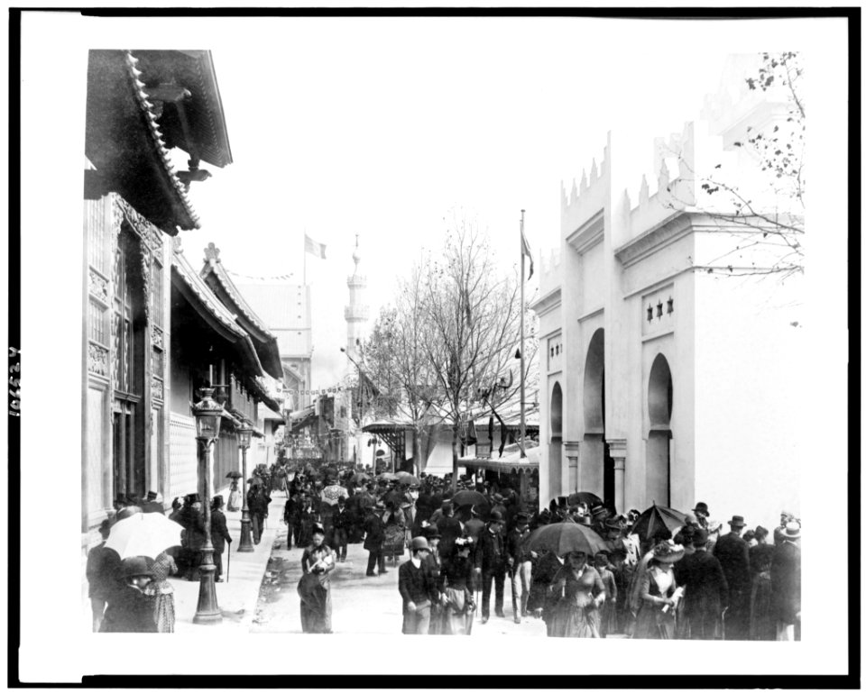 Crowd of people on a street in Cairo, Paris Exposition, 1889 LCCN92520961