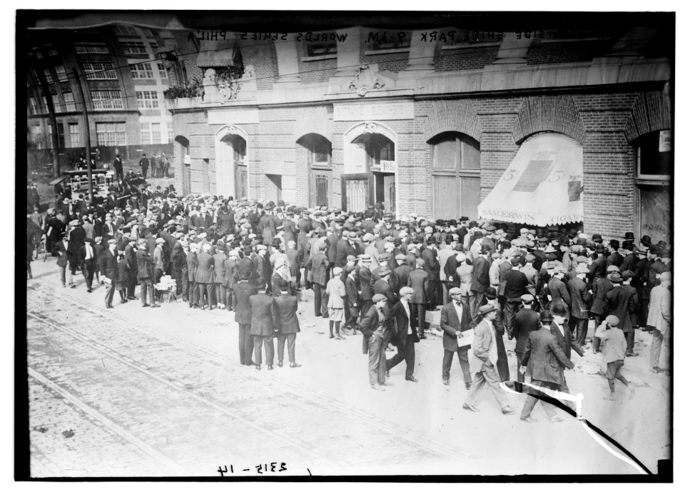 Crowd outside Shibe Park - 9 am. World's Series Phila. LCCN2014689850