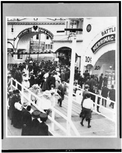Crowd on the Boardwalk, Coney Island, New York City LCCN93506594