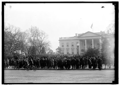 Crowd outside White House LOC hec.11502 photo