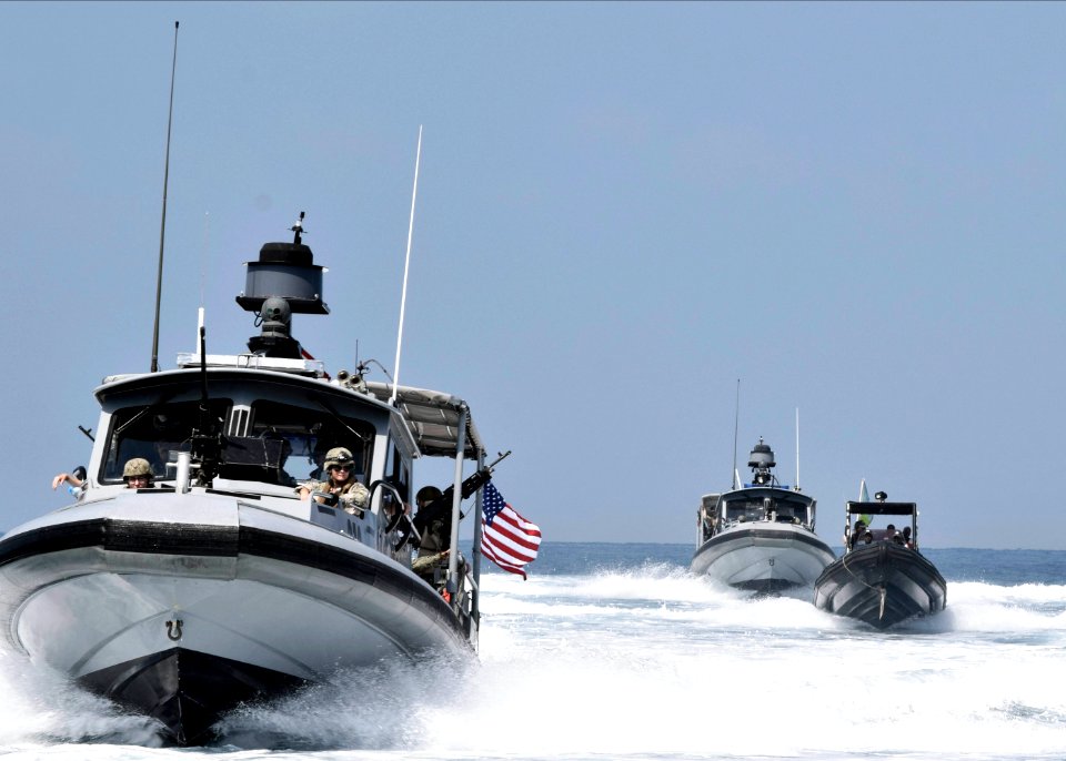 CRS 1 SAILORS TRAIN WITH DJIBOUTIAN FORCES (37864779044)