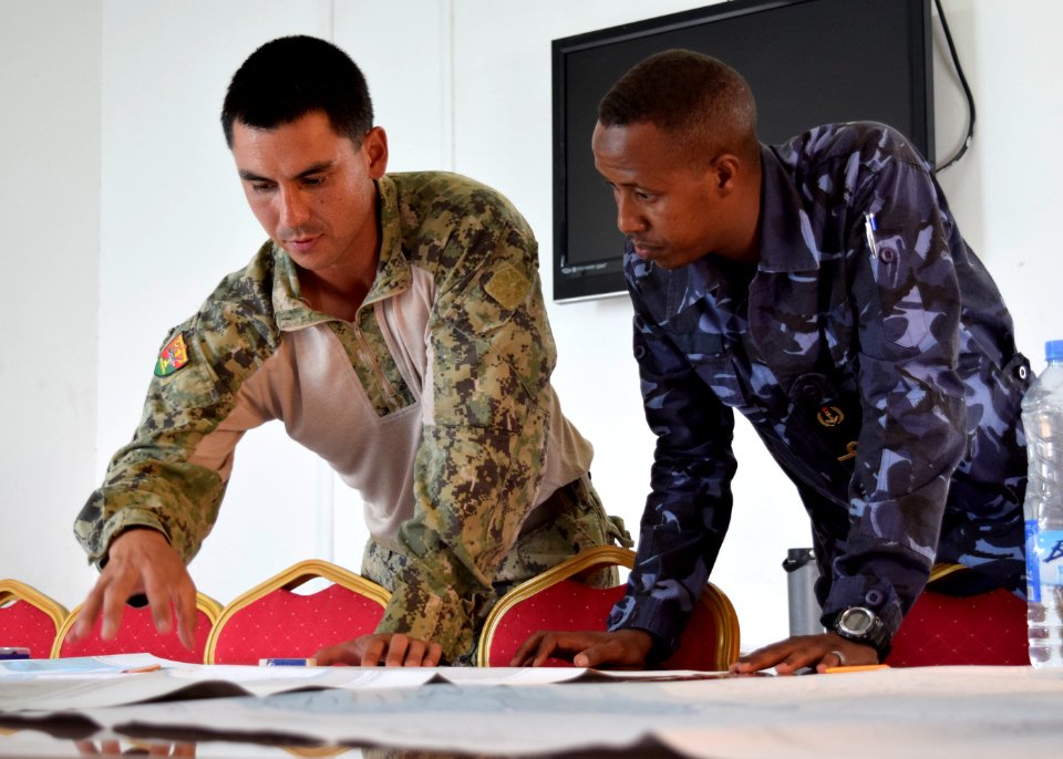 CRS 1 SAILORS TRAIN WITH DJIBOUTIAN NAVY (37551009245)