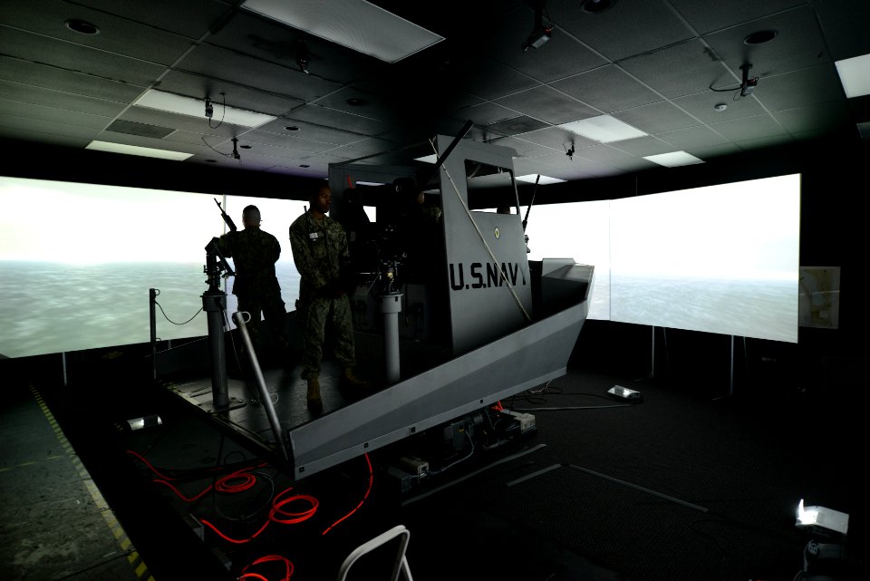 CRS-3 sailors train on simulator 130820-N-FN215-093