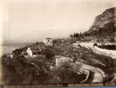 Crupi, Giovanni (1849-1925) - n. 0736 - Taormina - Etna visto dall'Hotel Castello a Mare