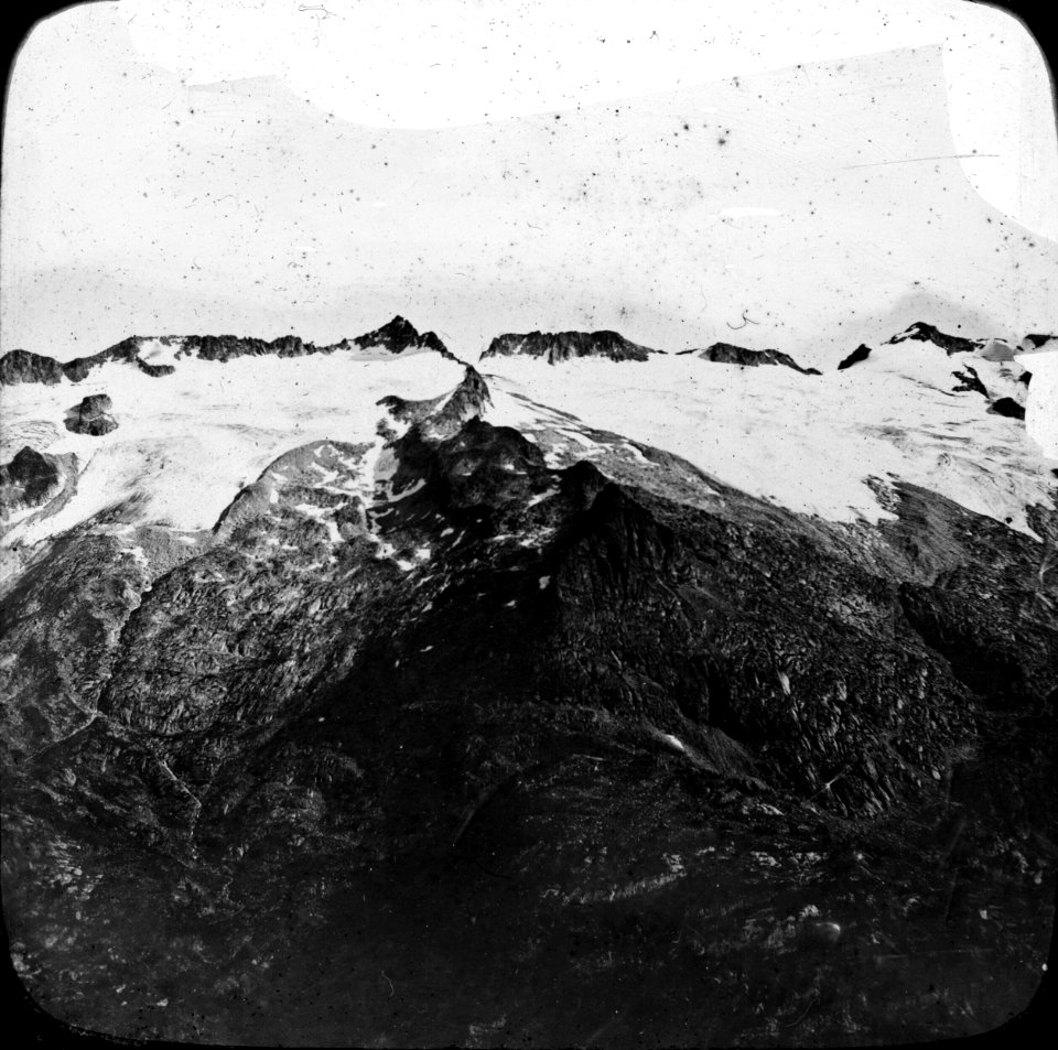 Crête du Portillon de la Maladetta, glacier de la Maladetta et du Nethou, vue prise de la Tusse de Bargas