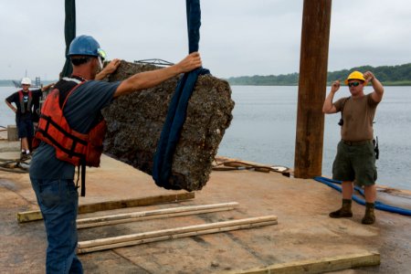 CSS Georgia salvage operation 150824-N-WB378-038