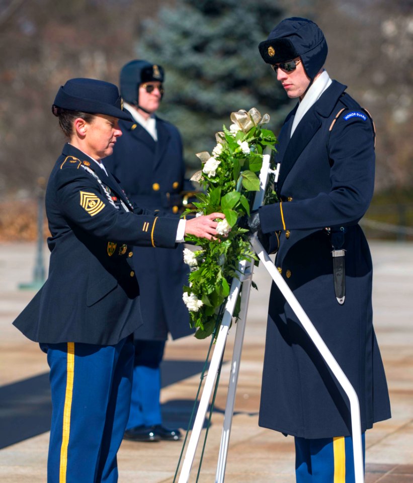 CSM Brenda Curfman Retirement Wreath Laying - Tomb of the Unknown Soldier (16495869986)