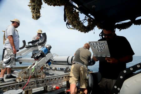 CTG 56.1 conducts UUV operations 130318-N-RE144-044