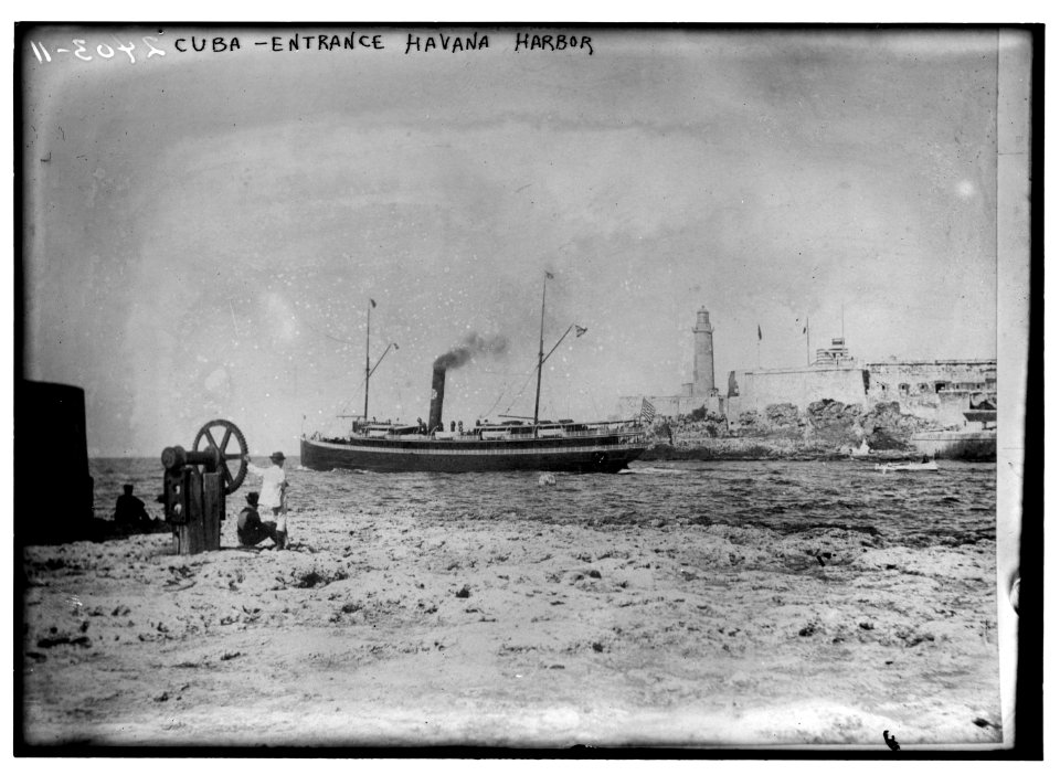 Cuba, Entrance Havana Harbor LCCN2014690419