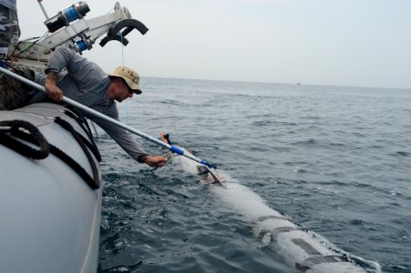 CTG 56.1 conducts UUV operations 130318-N-RE144-105