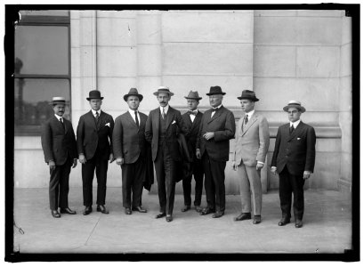 CUBAN WAR MISSION TO THE U.S. CAPT. TABIO; LAZAMA; CARRICARTI; GEN. MARTI; KEAR; WITTERMYER; VANDER GUTCH, NAVAL ATTACHE AT CUBAN LEGATION; MAJ. E. BONICK, OF THE MISSION LCCN2016867714