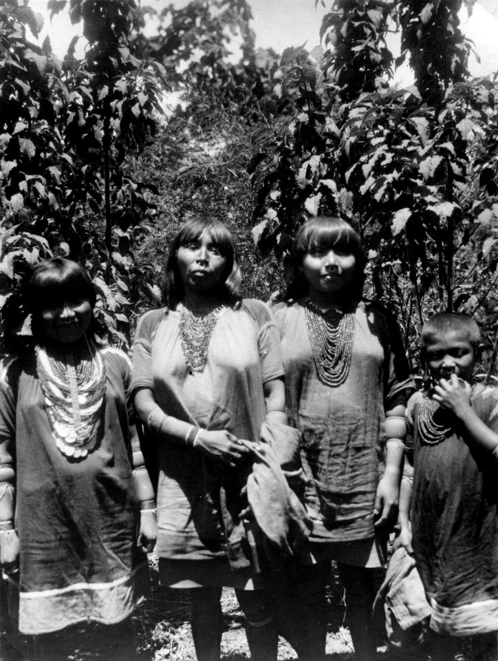 Cuna-kvinnor från R. Caimanes. R. Caimanes, Autioquia, Colombia - SMVK - 004462