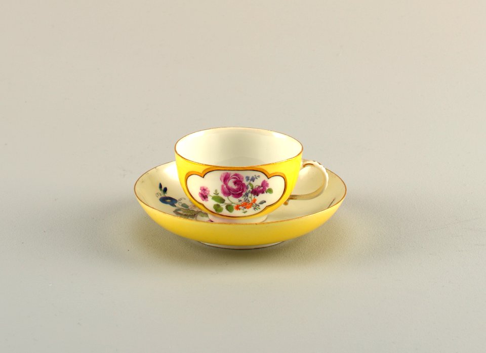 Cup And Saucer (Germany), mid-18th century (CH 18175561)