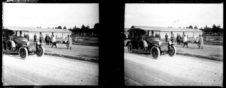 Cuperly. 12-05-15. HOE (hôpital d'évacuation). Délégation russe. Départ. - Fonds Berthelé - 49Fi503