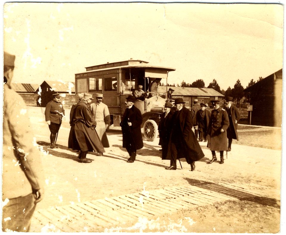 Cuperly. 31 mars 1916. Visite de délégués étrangers - Fonds Berthelé - 49Fi1864