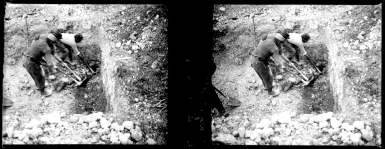 Cuperly. Cimetière. Exhumation des Allemands. 27-03-16 - Fonds Berthelé - 49Fi590