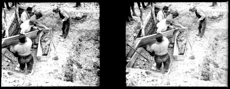 Cuperly. Cimetière. Exhumation des Allemands. 27-03-16 - Fonds Berthelé - 49Fi600