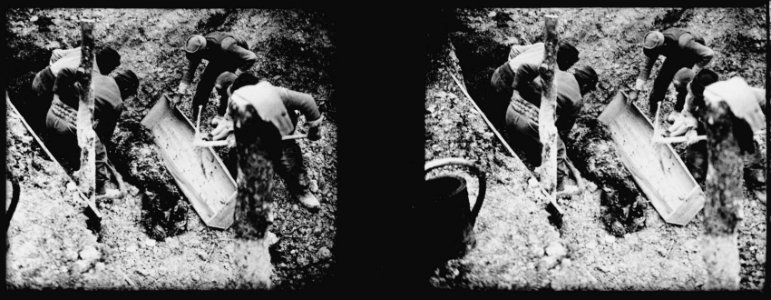 Cuperly. Cimetière. Exhumation des Allemands. 27-03-16 - Fonds Berthelé - 49Fi589